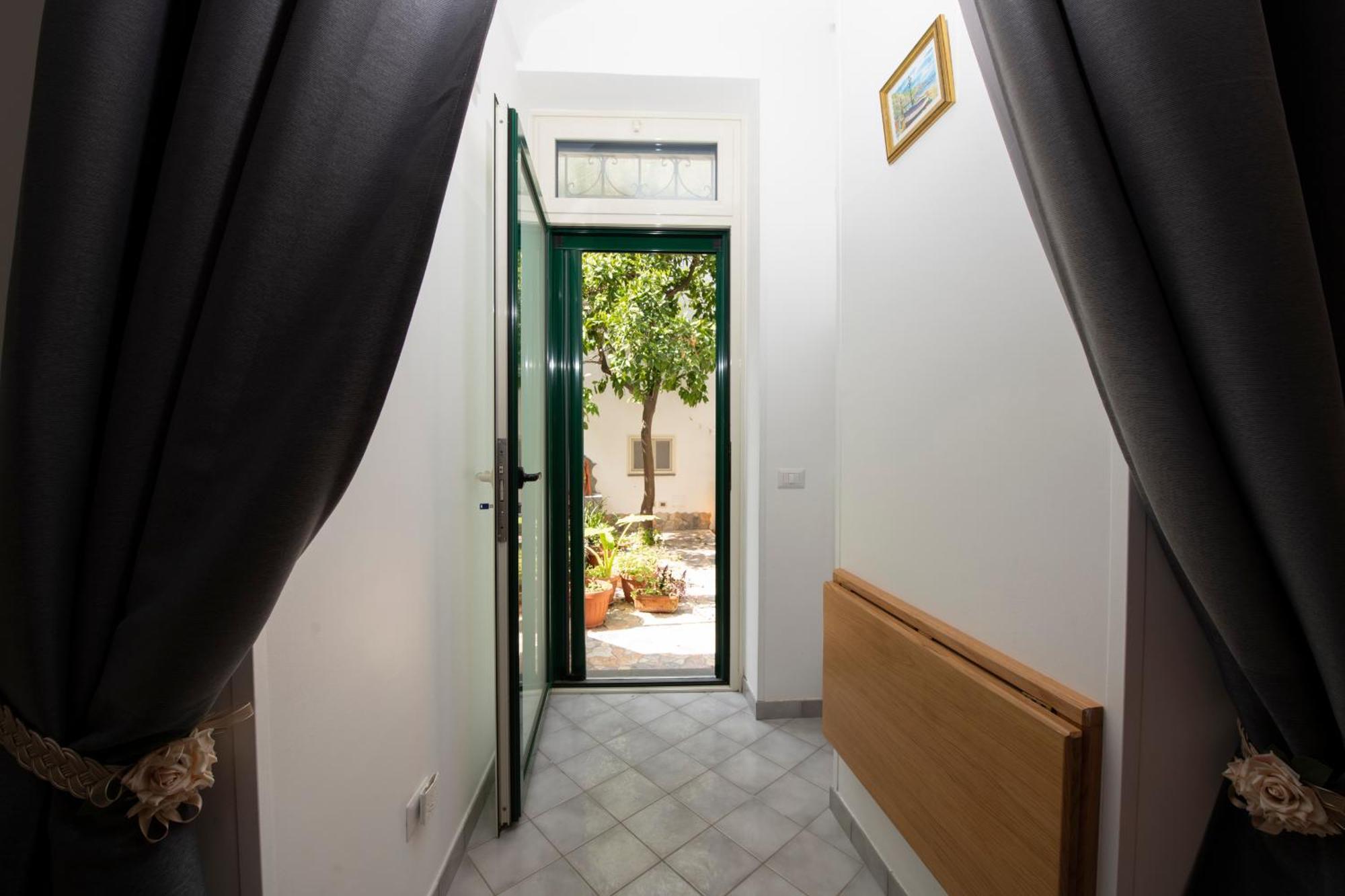 Sol Levante Holiday home *